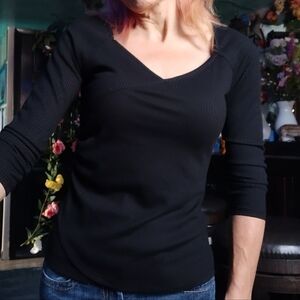 3/4 Sleeved Black Rouched Top